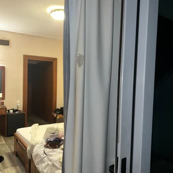 Tatilbudur Tur Görevlisinin Zorla 50 Euro Şehir Vergisi Talep Etmesi Ve Tehditli Mesajları