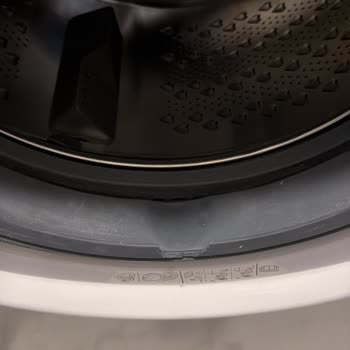 Arçelik 12140 MX Çamaşır Makinesinde Kapağın Lastiği 5 Ayda Yırtıldı