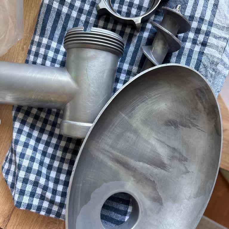 İlk Kullanımda Renk Kaybı Yaşayan Kıyma Aparatı Ve Yetersiz Servis Yanıtı