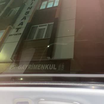 Araç Camı İçindeki Çizikler Sürüşte Büyüyor