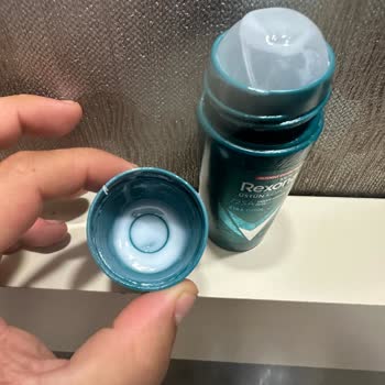 Rexona Deodorant Şişesi Sızdırıyor, Ürün Boşa Gitti