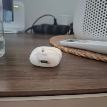 Şarjda Yanarak Çalışmaz Hale Gelen Lenovo Thinkplus TP1 Kulaklık
