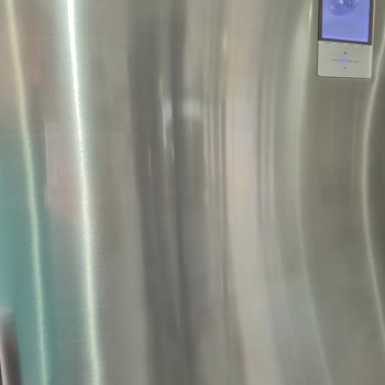 Siemens Buzdolabının Inox Kaplamasındaki Çizgiler Ve Solma