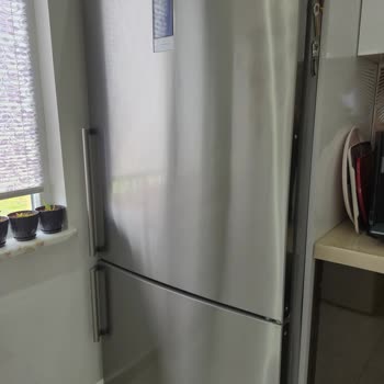 Siemens Buzdolabının Inox Kaplamasındaki Çizgiler Ve Solma