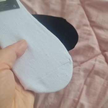 Üretim Hatası Nedeniyle Çoraplar Kullanılamaz