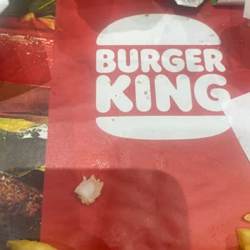 Burger King Tavuk Burgerinde Sert Beyaz Cisim Bulunması