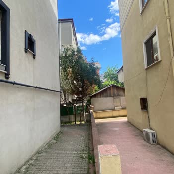 Komşu Dairesinde Yasal Olmayan Konfeksiyon Gürültüsü Mahalle Huzurunu Bozuyor