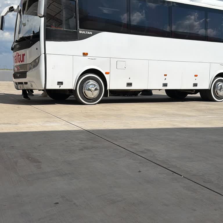 Otobüs Arızası Nedeniyle 3 Saat Bekleterek Tur Programını Altüst Eden Mağduriyet