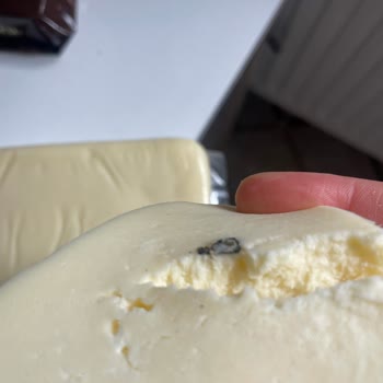 Şok Market Kaşar Peynirinde Tanımlanamayan Yabancı Cisim