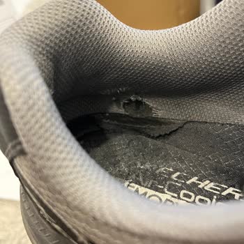 Kısa Deformasyon Ve Dikiş Açılmaları Yaşadığım Skechers Ayakkabısının Değişim Talebim Reddedildi