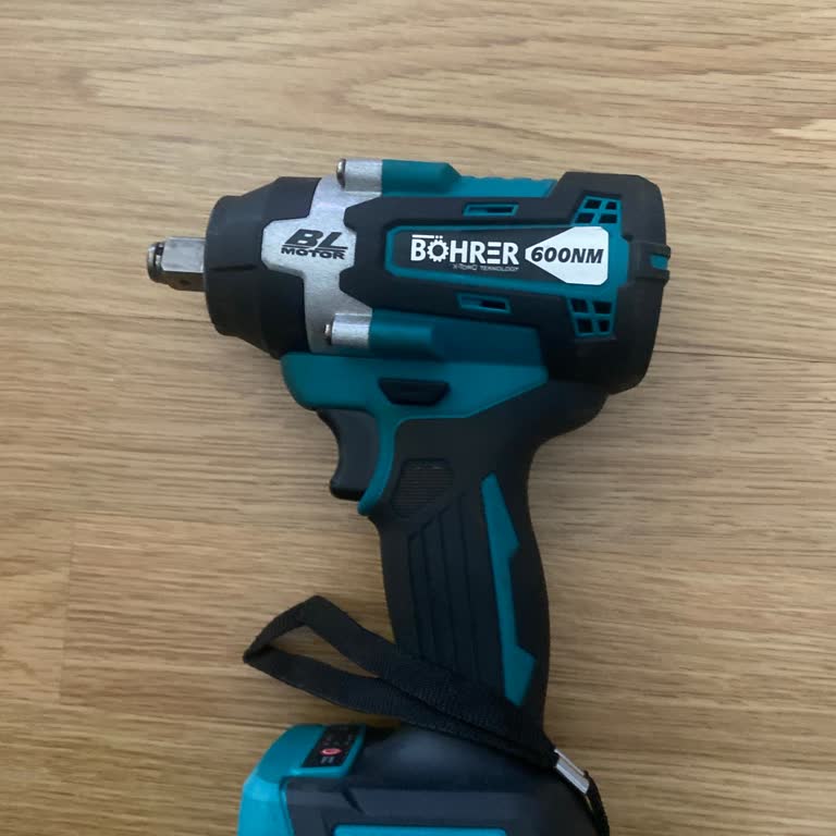 İlk Kullanımda Arızalı Şarjlı Makine İçin Servis Yokluğu Ve İade Talebi