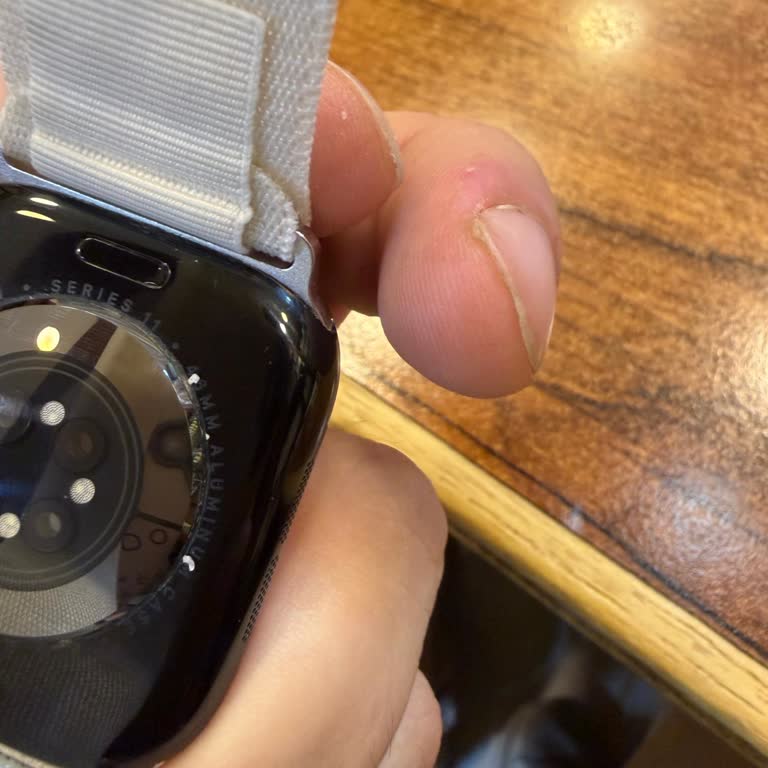 Jet Black Apple Watch’te Boya Dökülmesi Garanti Kapsamına Alınmadı