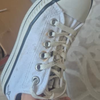 Garanti Süresindeki Converse Ayakkabıda Paslanma Ve Reddedilen İade Talebi