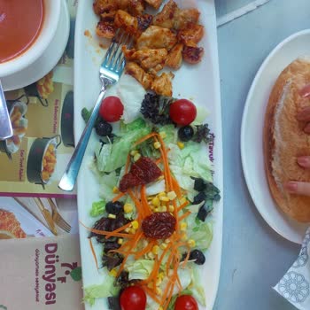 Tavuk Dünyası Kemeraltı Şubesinde Eksik Soslu Ve Küçük Porsiyon Hayal Kırıklığı
