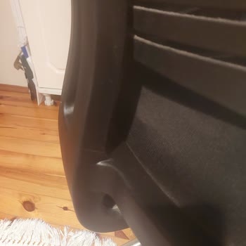 Yeni Alınan Koltuğun Arka Dayanma Kısmında Erken Çatlak Oluşumu