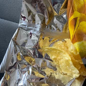 Afyon File Market’te Bayat Ve Aşırı Yağlı Pukka Cips Şikayeti
