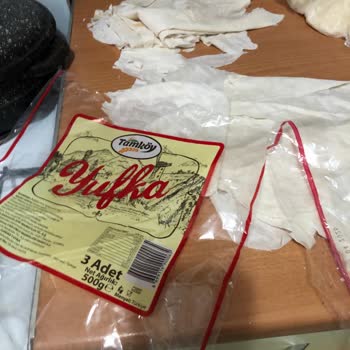 Tamköy Yufkasının Birleşik Ve Kullanılamaz Olması Müşteriyi Mahcup Bıraktı
