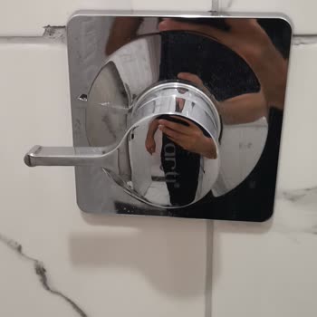 Arti Marka Ankastre Musluğunda Su Sızıntısı Alt Dükkanın Çökmesine Ve Faturanın Artmasına Sebep