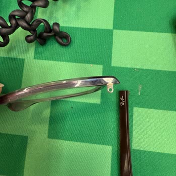 Rayban Gözlüğünün Sapı Çıktı, Servis Reddedildi Ve 8000 TL’lik Değişim İsteği