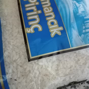 Şok Markette Satılan Pirinçte Böcek Ve Ağ Görüldü İade Talebi