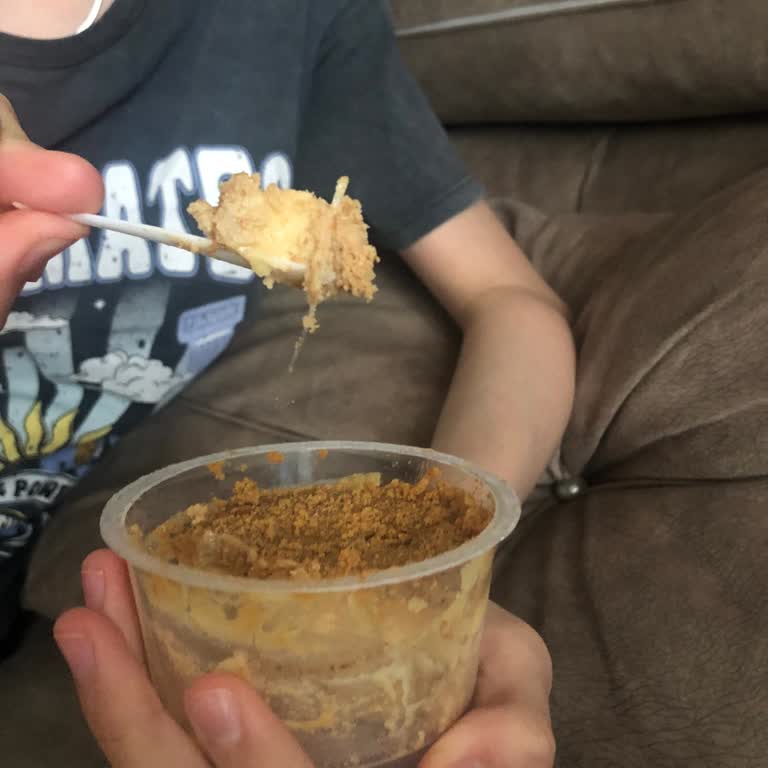 Cheesecake İçinde Plastik Parça: Sağlık Riski Ve İade Talebi