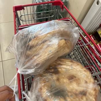 Şok Markette Küflü Ekmek Satışı Ve Personel İhmali