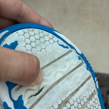 Adidas Çocuk Ayakkabısında Erken Yıpranma Ve Garanti Kapsamında Ücret İadesi Talebi