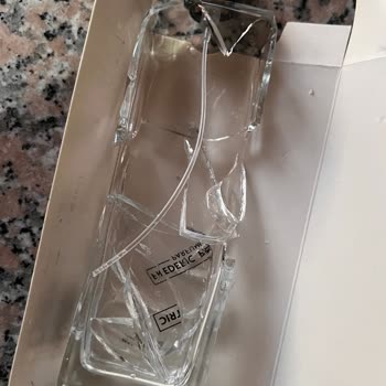 Kırık Parfüm Şişesi İçin İade Ve Yeniden Gönderim Talebi