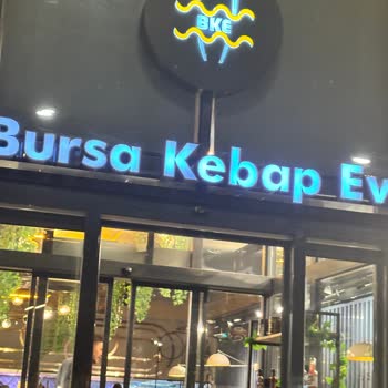 Manisa Oksijen'de Soğuk Giriş Ve Ciddiyetsiz Servis Şikayeti
