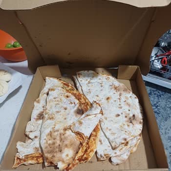 Yoğun Kötü Kokulu Lahmacun Ve Hijyen Endişesi İade Talebi