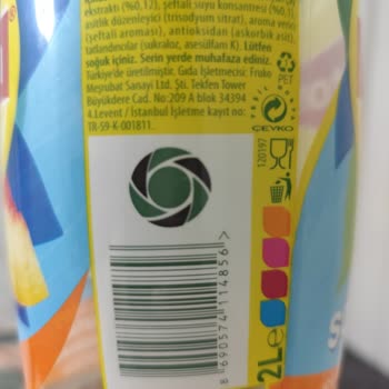 Lipton Ice Tea Şişesinde Kağıt Parçası Ve Küf Tortusu