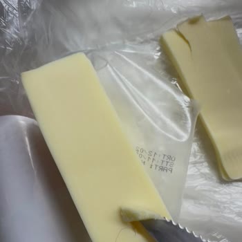 Taciroğlu Kaşarında Kıl Bulması Hijyen Sorunu