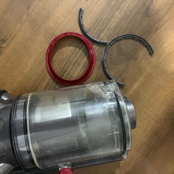 Dyson V12 Çöp Haznesi Ve Halı Başlığı Kısa Sürede Kırıldı, Garanti Dışı Ücretsiz Değişim Talebi