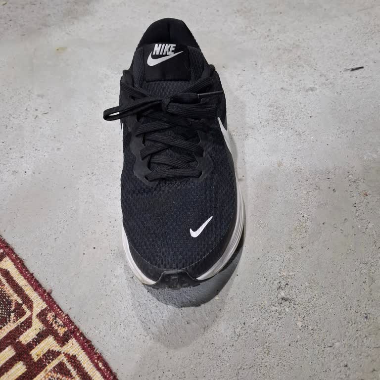 Nike Ayakkabısının Sol Tekten Gelen Cırtı Sorunu Çözülmedi