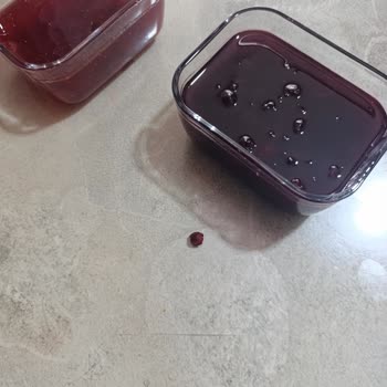 İlkgün Vişne Reçelinde Çekirdek Çıkması Diş Ve Protezleri Tehdit Ediyor