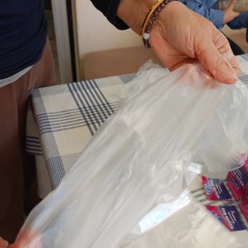 Parex Buzdolabı Poşetinde Kalite Sorunu, Kolay Yırtılma
