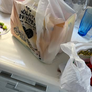 Prime Mall Cajun Corner Şubesinde Soğan Halkası Sahte Ve Kola Bardakta Servis Edildi