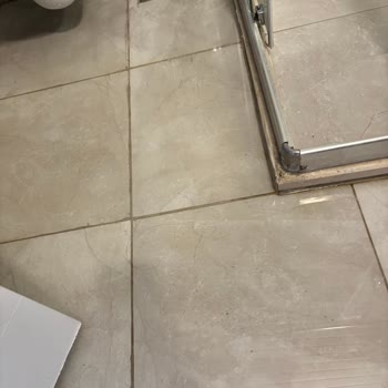 Kirli Çarşaf Ve Yetersiz Oda Temizliği