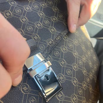 Vakko Deri Çantada Tekrarlayan Kilit Ve Askı Arızaları