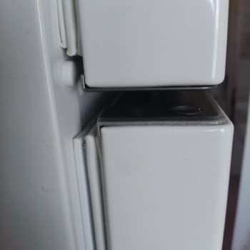 Kapak Sorunu Nedeniyle Sürekli Çalışan Buzdolabı, Yüksek Elektrik Faturası Ve Güven Kaybı