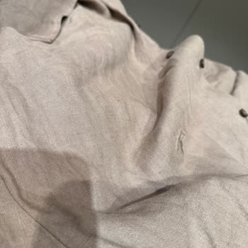 Keten Gömlekte Hızlı Tiftiklenme Ve İplerin Atması Nedeniyle İade Talebi