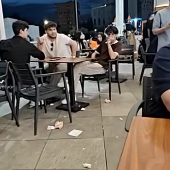 Popeyes Bu Ne Pis Bir Mağaza!