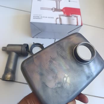 Uyarı Olmadan Bulaşık Makinesinde Yıkanınca Kararan Mutfak Şefi Aparatları