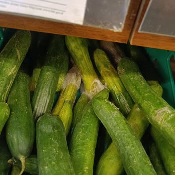 Bursa Şok Market'te Çürük Ve Küflü Manav Ürünleri