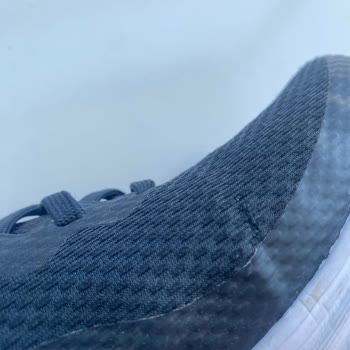 Nike Revolution 8 Kadın Koşu Ayakkabısında Kısa Sürede Kenar Açılmaları Değişim Talebi