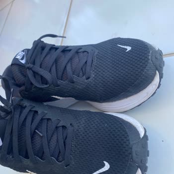 Nike Revolution 8 Kadın Koşu Ayakkabısında Kısa Sürede Kenar Açılmaları Değişim Talebi