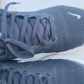 Nike Revolution 8 Kadın Koşu Ayakkabısında Kısa Sürede Kenar Açılmaları Değişim Talebi