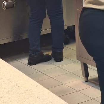 Burger King Şubesinde Hamam Böcekleri Ve Personel Tavırlarıyla İlgili Şikayet