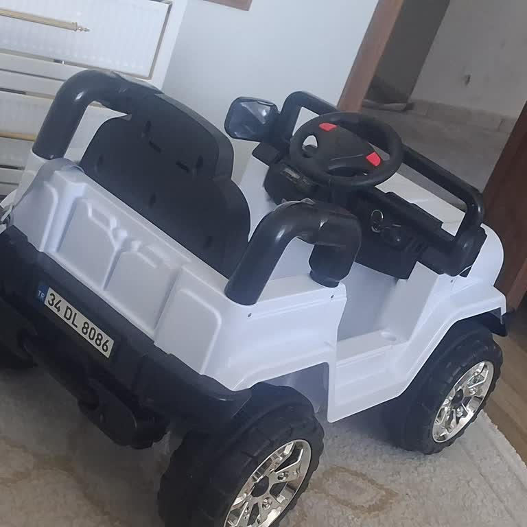 Tek Kullanımdan Sonra Arızalanan Dolu Akülü Araba İçin Değişim Talebi