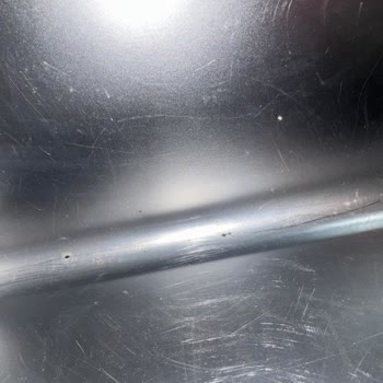 Paslanmaz Çelik Kedi Tuvalet Kabında Kısa Sürede Pas Ve Korozyon